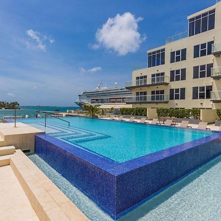 Milateo Suite Oranjestad Luaran gambar