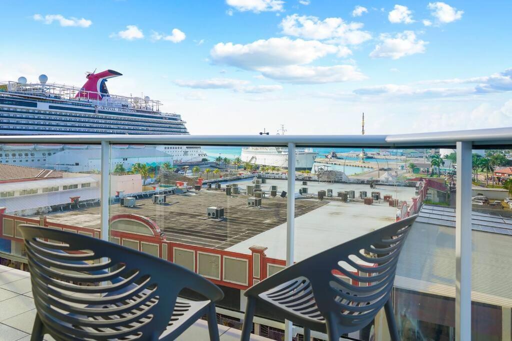 Milateo Suite Oranjestad Luaran gambar